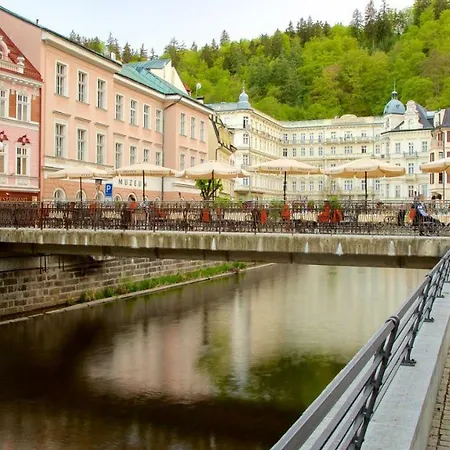 Svahova 10 *