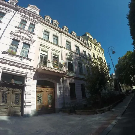 Apartmán Svahova 10 *